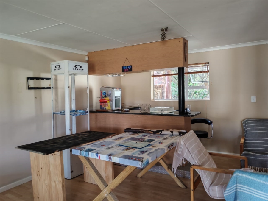 5 Bedroom Property for Sale in Cannon Rocks Eastern Cape
